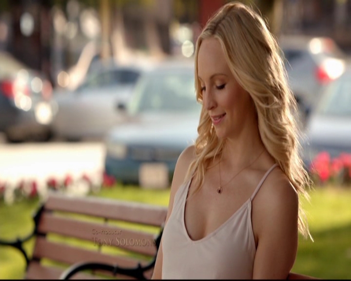 VampireDiariesWorld-dot-nl_7x01DayOneOfTwentyThousandGiveOrTake0102.jpg