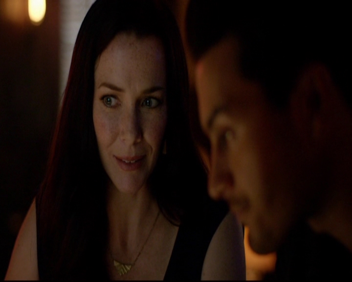 VampireDiariesWorld-dot-nl_7x01DayOneOfTwentyThousandGiveOrTake0806.jpg