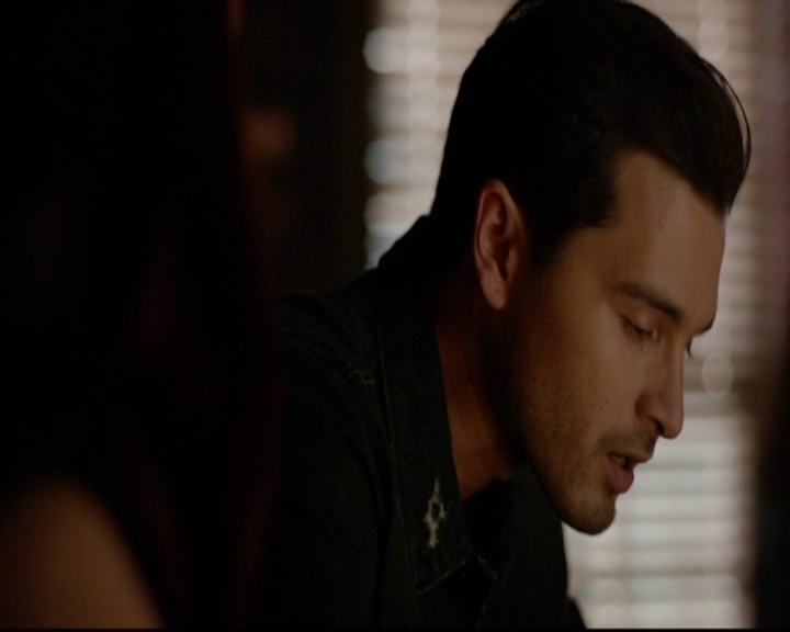 VampireDiariesWorld-dot-nl_7x01DayOneOfTwentyThousandGiveOrTake0808.jpg