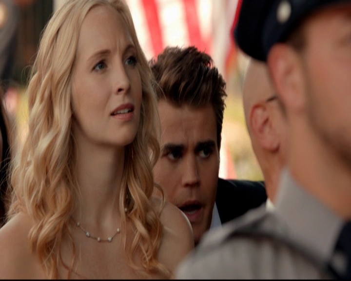 VampireDiariesWorld-dot-nl_7x01DayOneOfTwentyThousandGiveOrTake1267.jpg VampireDiariesWorld-dot-nl_7x01DayOneOfTwentyThousandGiveOrTake1267.jpg