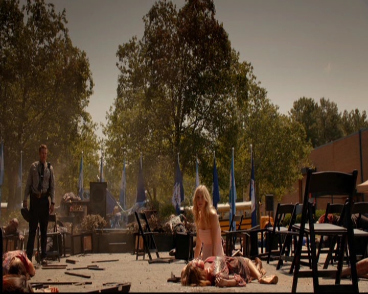 VampireDiariesWorld-dot-nl_7x01DayOneOfTwentyThousandGiveOrTake1395.jpg