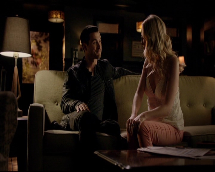 VampireDiariesWorld-dot-nl_7x01DayOneOfTwentyThousandGiveOrTake2210.jpg