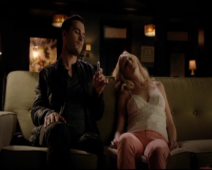 VampireDiariesWorld-dot-nl_7x01DayOneOfTwentyThousandGiveOrTake2226.jpg