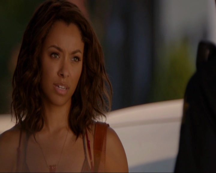 VampireDiariesWorld-dot-nl_7x02NeverLetMeGo1053.jpg