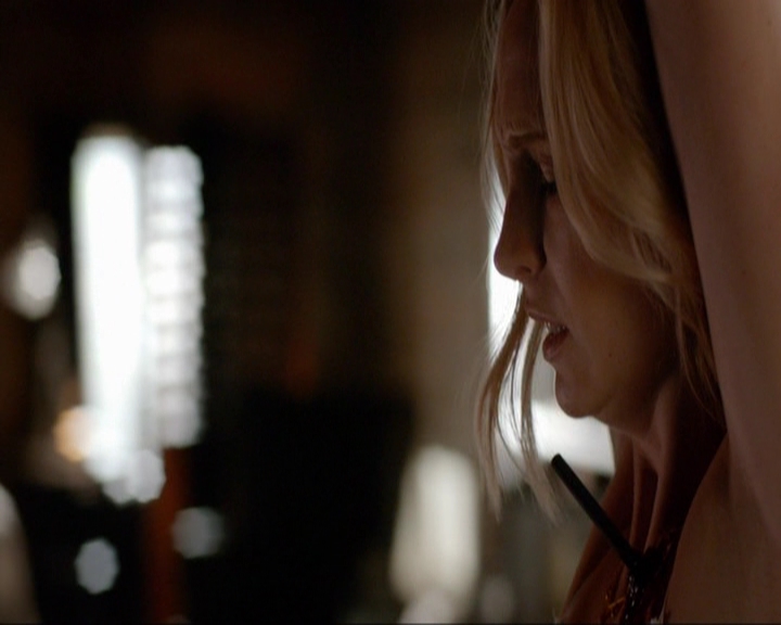 VampireDiariesWorld-dot-nl_7x02NeverLetMeGo1120.jpg