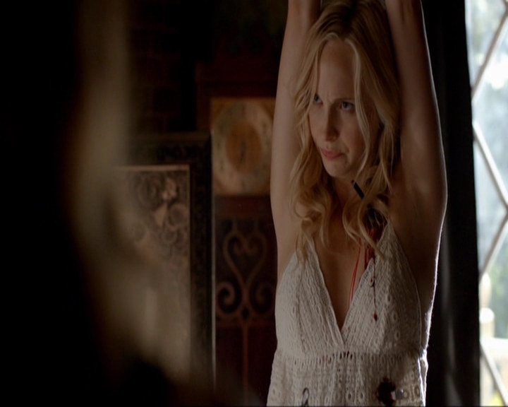 VampireDiariesWorld-dot-nl_7x02NeverLetMeGo1126.jpg