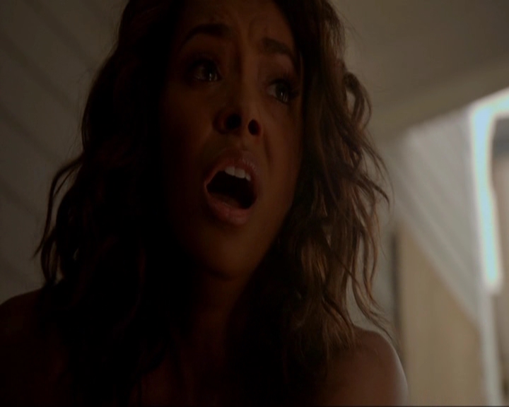 VampireDiariesWorld-dot-nl_7x02NeverLetMeGo1348.jpg