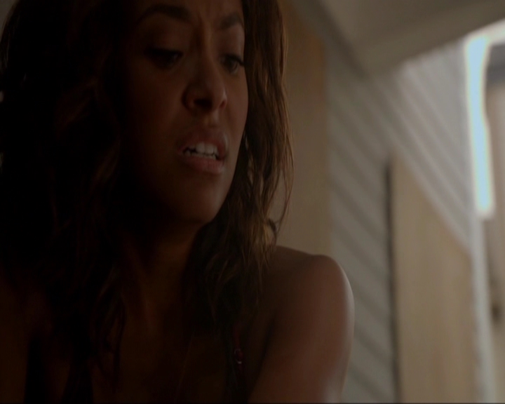 VampireDiariesWorld-dot-nl_7x02NeverLetMeGo1478.jpg