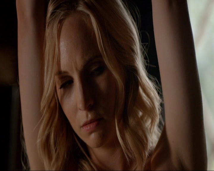 VampireDiariesWorld-dot-nl_7x02NeverLetMeGo1498.jpg