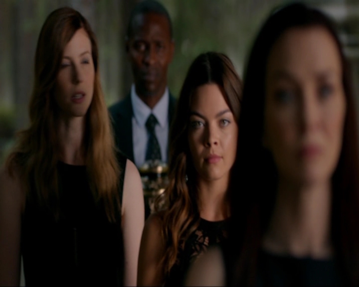 VampireDiariesWorld-dot-nl_7x02NeverLetMeGo1675.jpg