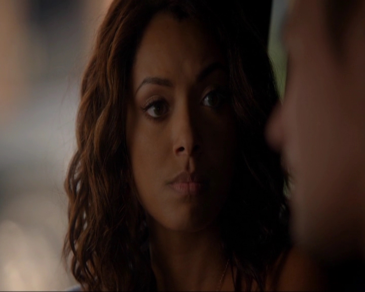 VampireDiariesWorld-dot-nl_7x02NeverLetMeGo1802.jpg