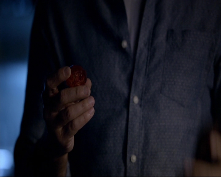 VampireDiariesWorld-dot-nl_7x02NeverLetMeGo1983.jpg