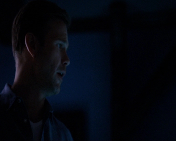 VampireDiariesWorld-dot-nl_7x02NeverLetMeGo1992.jpg