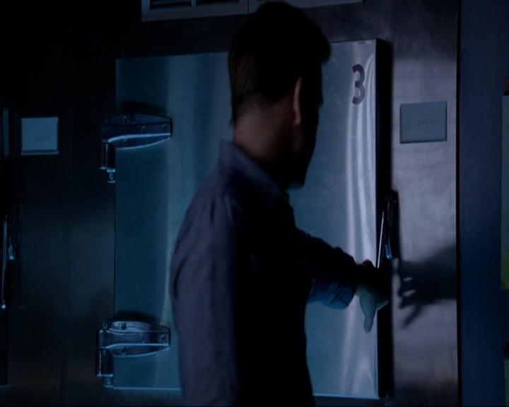 VampireDiariesWorld-dot-nl_7x02NeverLetMeGo1996.jpg
