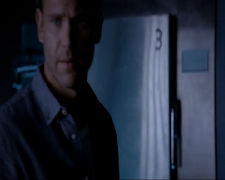 VampireDiariesWorld-dot-nl_7x02NeverLetMeGo2003.jpg