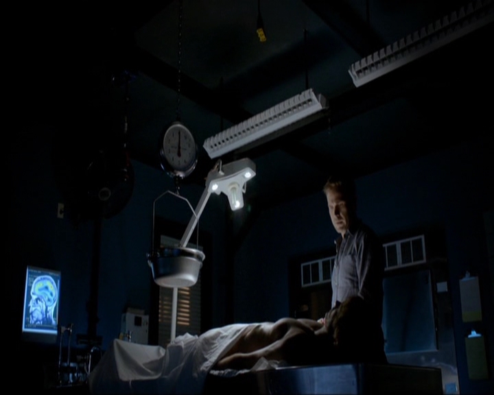 VampireDiariesWorld-dot-nl_7x02NeverLetMeGo2013.jpg