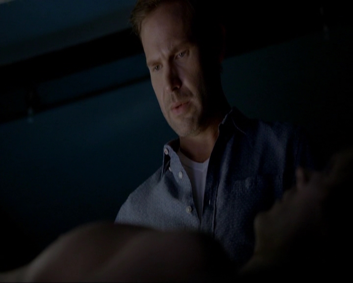 VampireDiariesWorld-dot-nl_7x02NeverLetMeGo2034.jpg