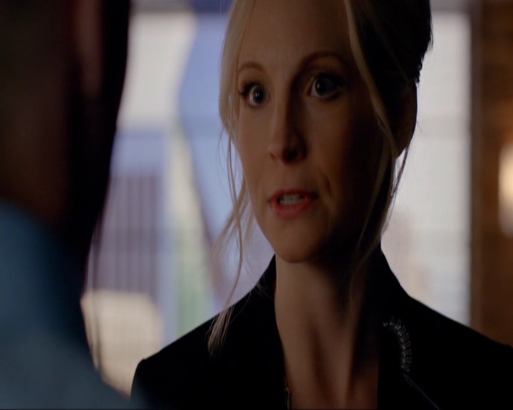 VampireDiariesWorld-dot-nl_7x02NeverLetMeGo2254.jpg
