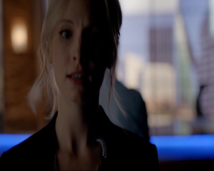 VampireDiariesWorld-dot-nl_7x02NeverLetMeGo2258.jpg