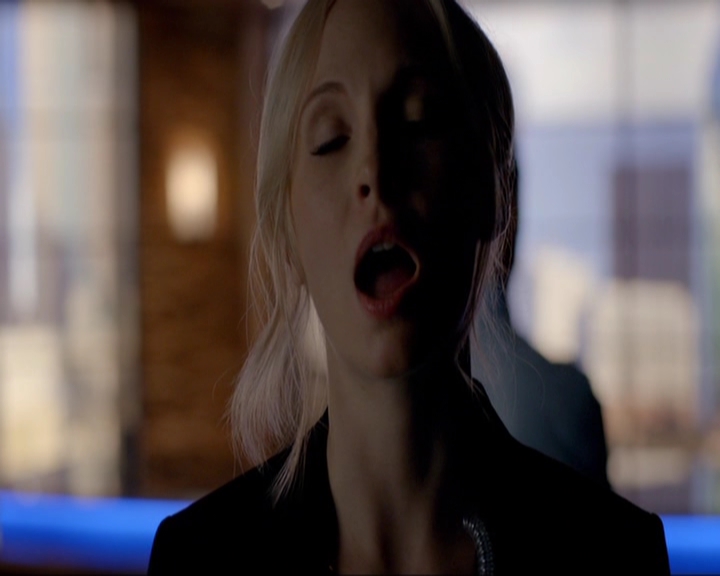 VampireDiariesWorld-dot-nl_7x02NeverLetMeGo2262.jpg