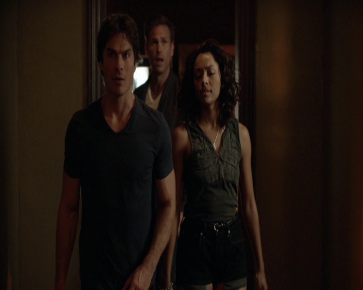 VampireDiariesWorld-dot-nl_7x03AgeOfInnocence-deletedscenes0003.jpg