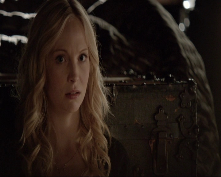 VampireDiariesWorld-dot-nl_7x03AgeOfInnocence0650.jpg