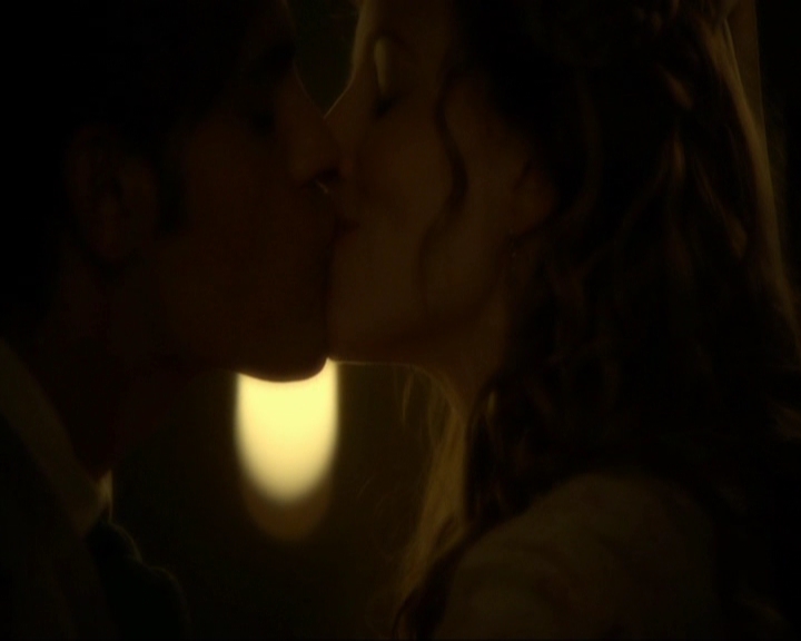 VampireDiariesWorld-dot-nl_7x03AgeOfInnocence0697.jpg