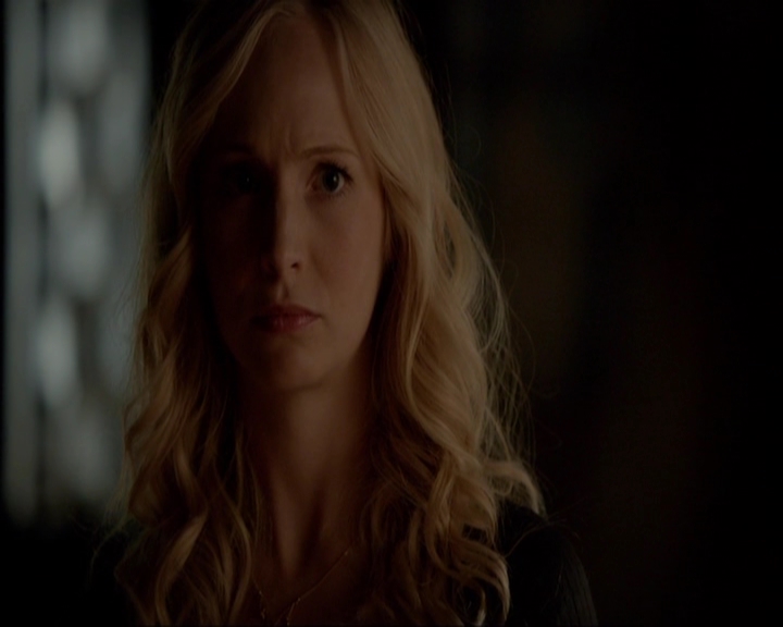 VampireDiariesWorld-dot-nl_7x03AgeOfInnocence0796.jpg