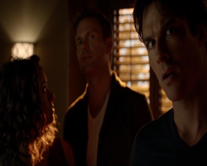 VampireDiariesWorld-dot-nl_7x03AgeOfInnocence0865.jpg