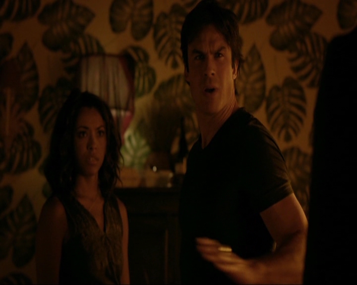 VampireDiariesWorld-dot-nl_7x03AgeOfInnocence1310.jpg