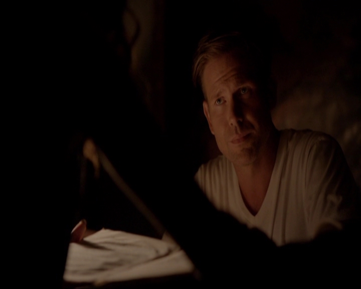 VampireDiariesWorld-dot-nl_7x03AgeOfInnocence1942.jpg