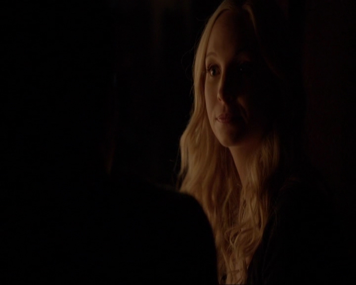 VampireDiariesWorld-dot-nl_7x03AgeOfInnocence2121.jpg