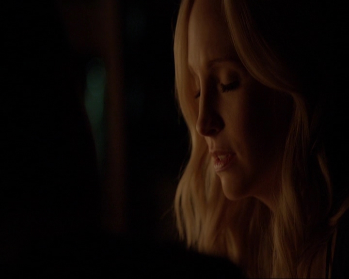 VampireDiariesWorld-dot-nl_7x03AgeOfInnocence2175.jpg