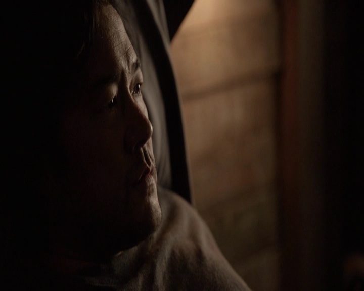 VampireDiariesWorld-dot-nl_7x04ICarryYourHeartWithMe-deletedscenes0039.jpg