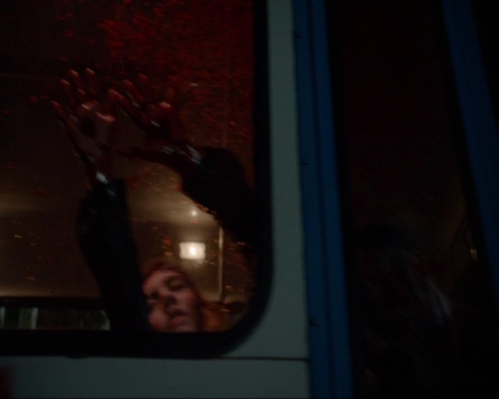 VampireDiariesWorld-dot-nl_7x04ICarryYourHeartWithMe1915.jpg