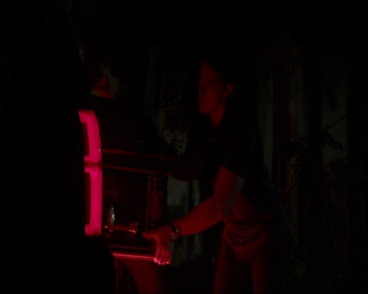 VampireDiariesWorld-dot-nl_7x04ICarryYourHeartWithMe2337.jpg