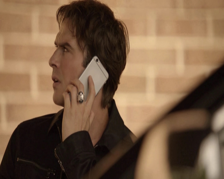 VampireDiariesWorld-dot-nl_7x05LiveThroughThis-deletedscenes0026.jpg