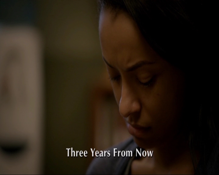 VampireDiariesWorld-dot-nl_7x05LiveThroughThis0003.jpg