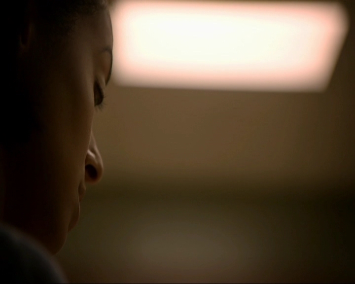 VampireDiariesWorld-dot-nl_7x05LiveThroughThis0039.jpg