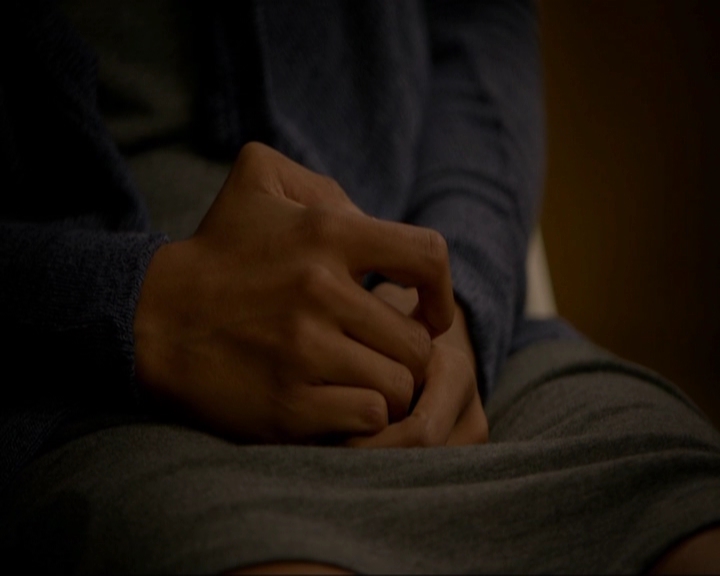 VampireDiariesWorld-dot-nl_7x05LiveThroughThis0041.jpg
