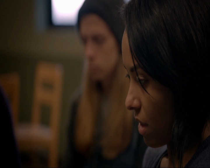 VampireDiariesWorld-dot-nl_7x05LiveThroughThis0050.jpg