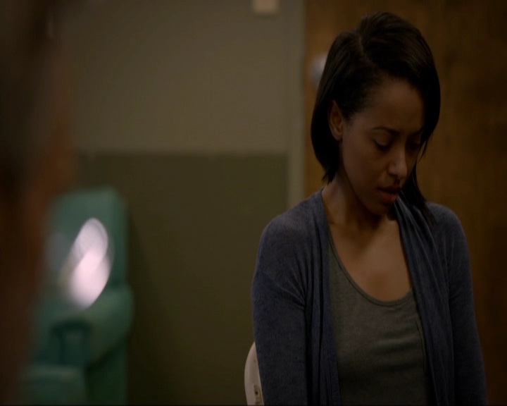 VampireDiariesWorld-dot-nl_7x05LiveThroughThis0055.jpg