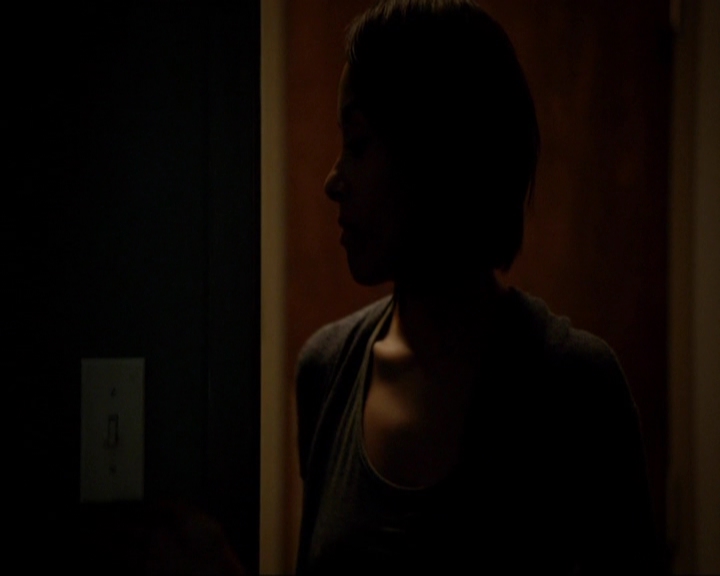 VampireDiariesWorld-dot-nl_7x05LiveThroughThis0072.jpg