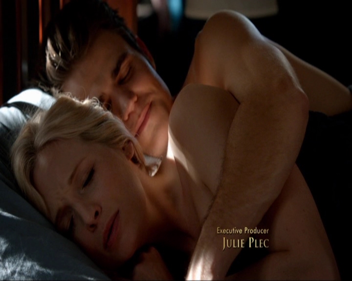 VampireDiariesWorld-dot-nl_7x05LiveThroughThis0203.jpg