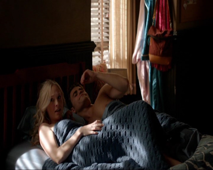 VampireDiariesWorld-dot-nl_7x05LiveThroughThis0233.jpg