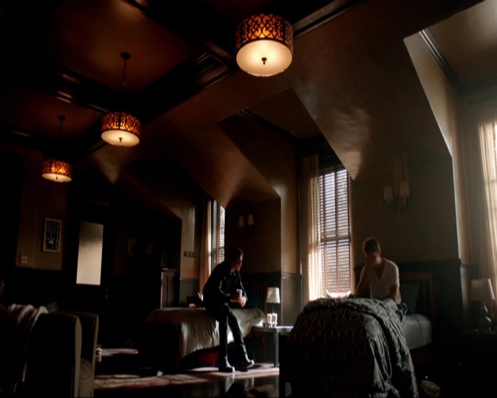 VampireDiariesWorld-dot-nl_7x05LiveThroughThis0255.jpg