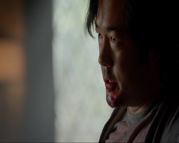 VampireDiariesWorld-dot-nl_7x05LiveThroughThis0905.jpg
