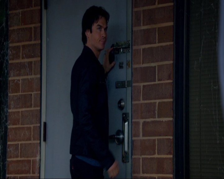 VampireDiariesWorld-dot-nl_7x05LiveThroughThis0957.jpg