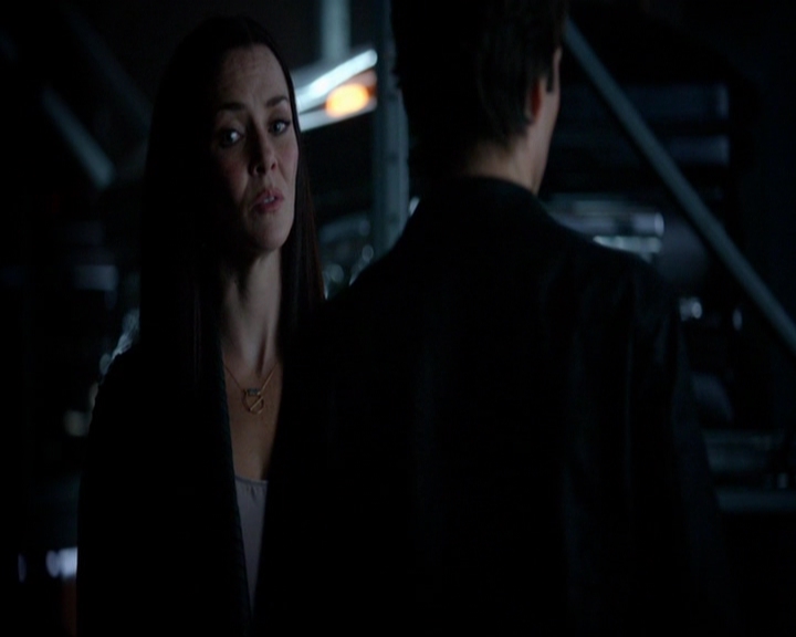VampireDiariesWorld-dot-nl_7x05LiveThroughThis1424.jpg