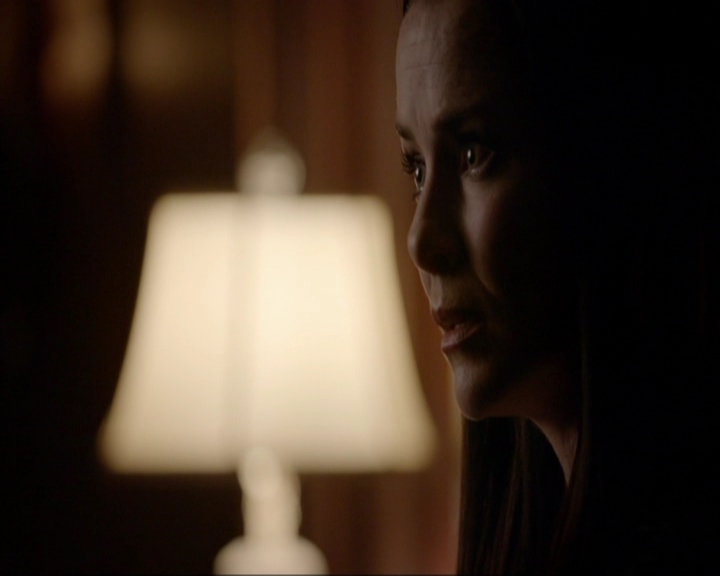 VampireDiariesWorld-dot-nl_7x05LiveThroughThis1743.jpg